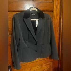 NWT New York & Company gray blazer with black accents *Smoke Free Home